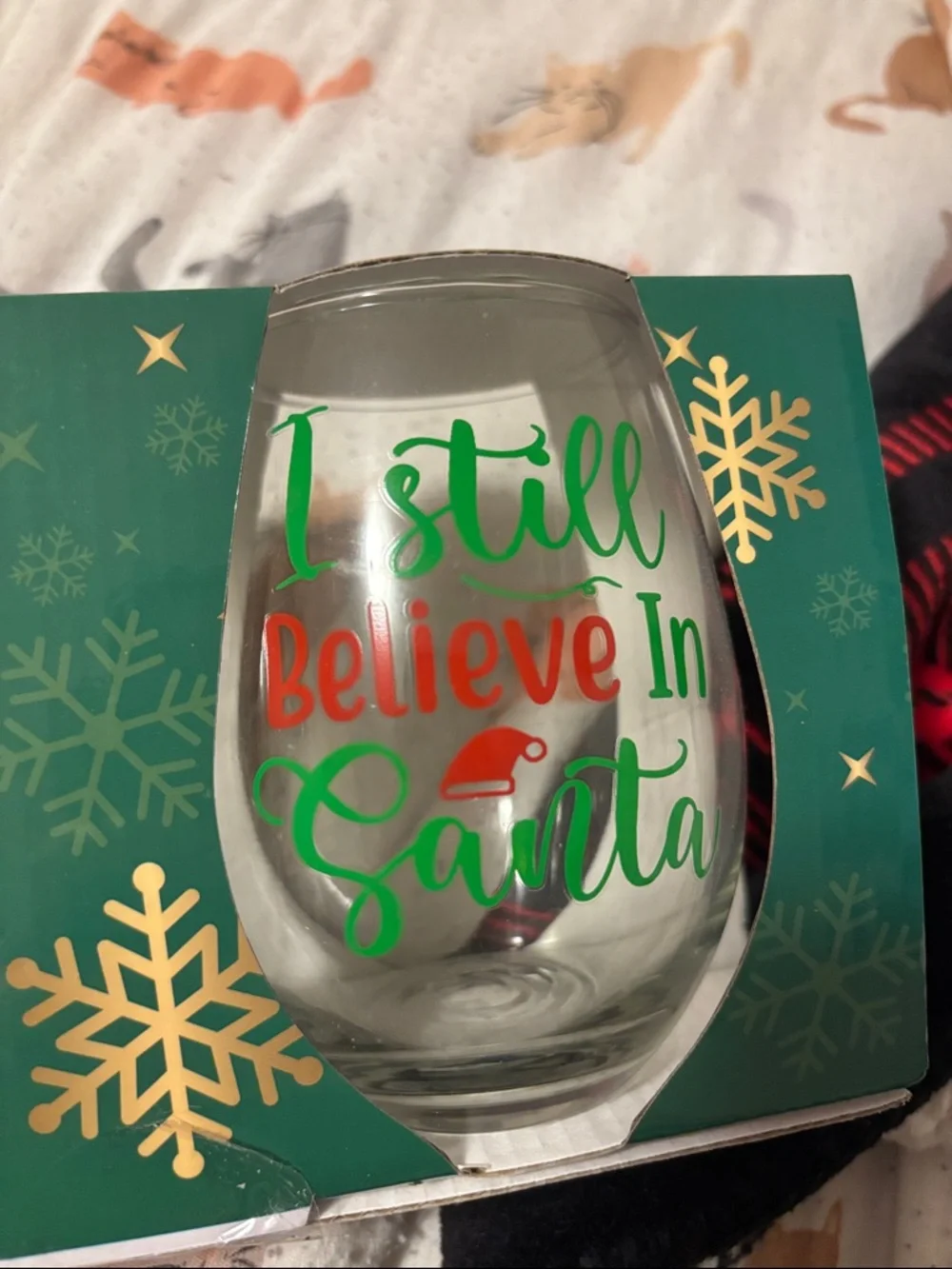 brand new 4 piece holiday wine glasses